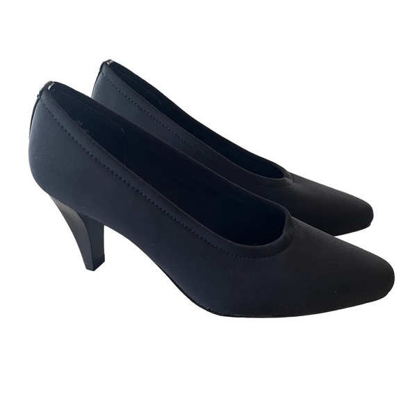 NWT Dressbarn Black Heels size 6 neoprene material no flaws - Picture 1 of 8